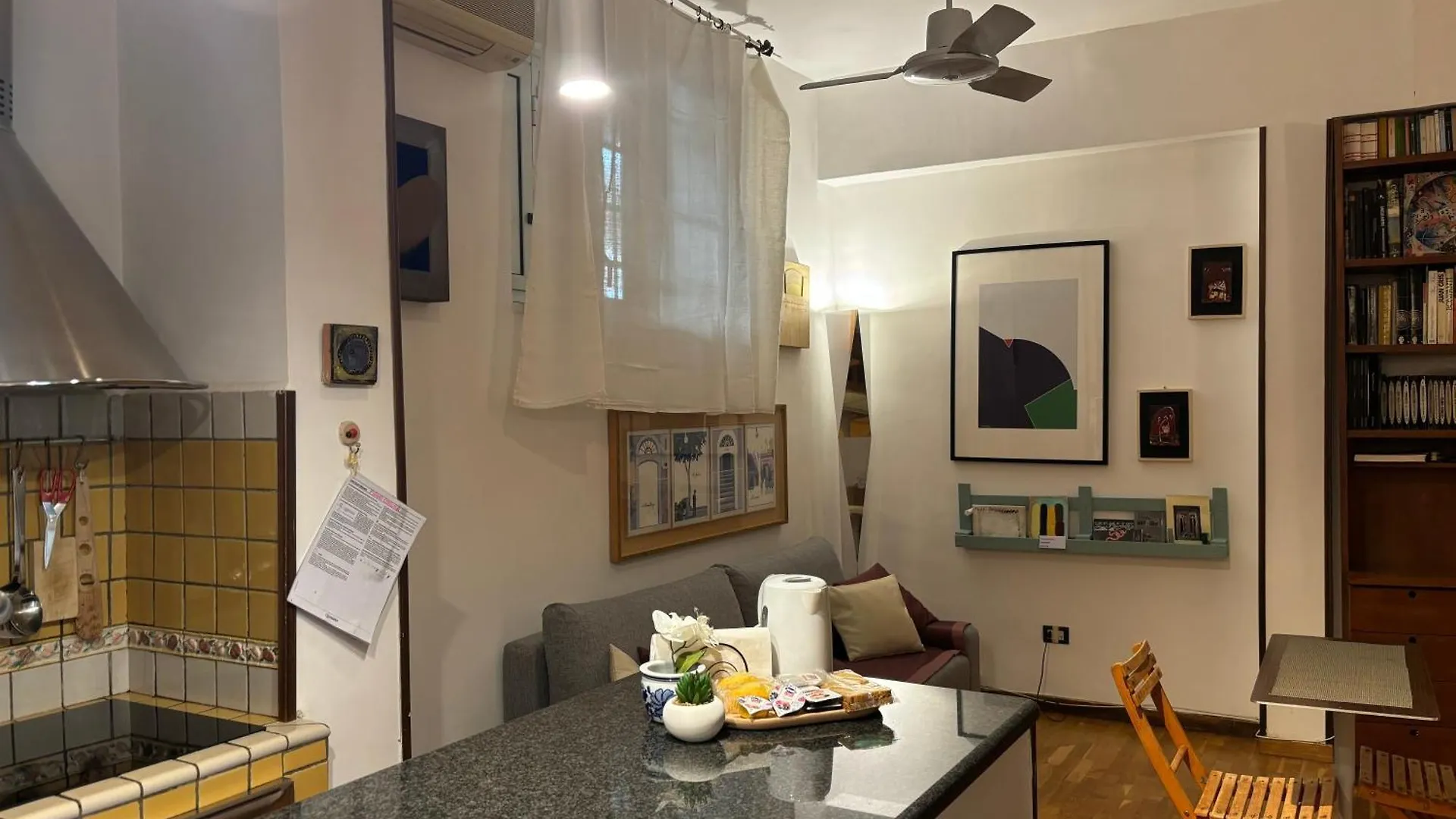 Book Room Art Loft Stiloso Collina Vomero contacts